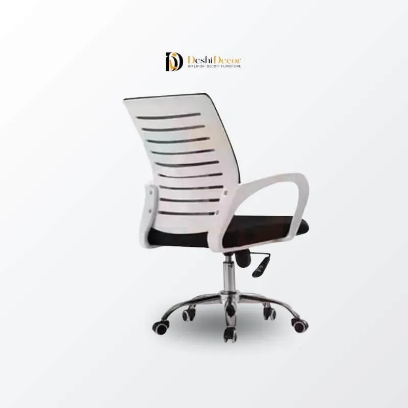 Ergonomic executive chair (white)