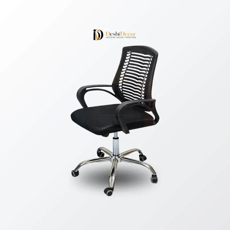 Front facing view of V-Mesh Executive Chair (all black)